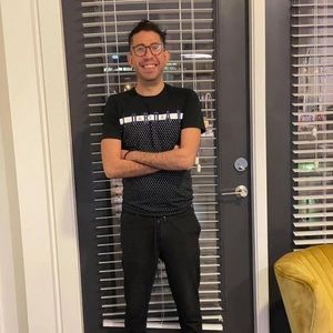 Meet your Posher, Ayman